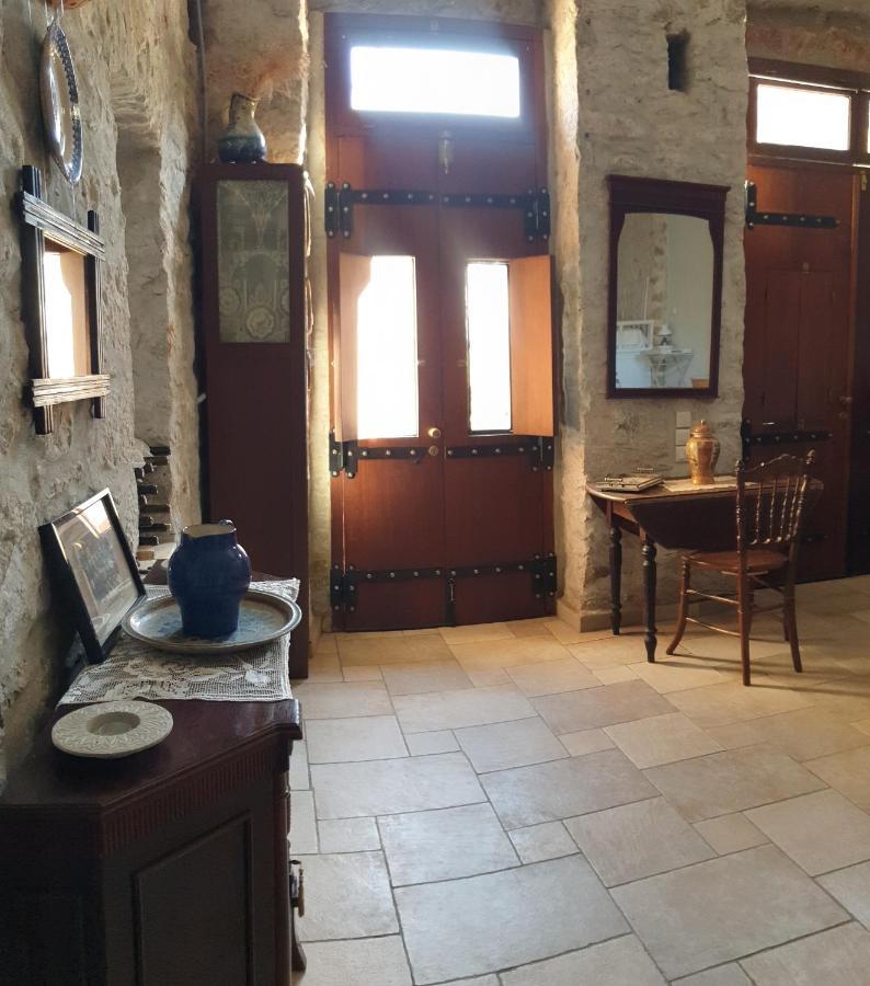 Traditional Seafront Apartment Сими Экстерьер фото